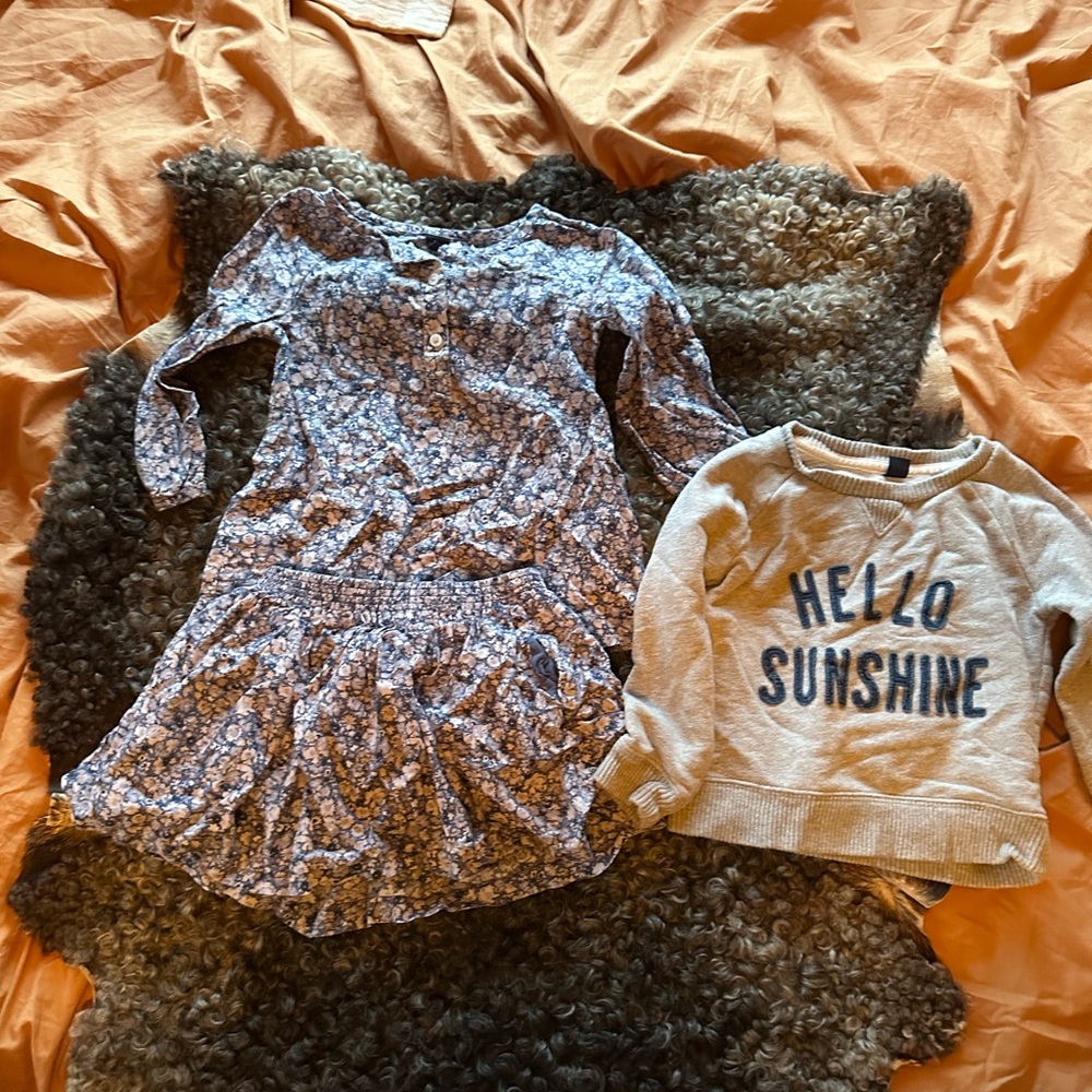 Gap 4t 3 piece floral outfit.